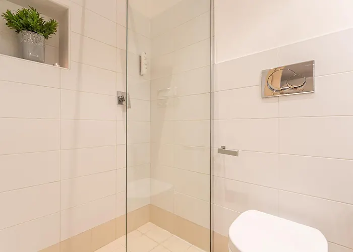 Vatican St Peter 2 Bedrooms 2 Bathrooms