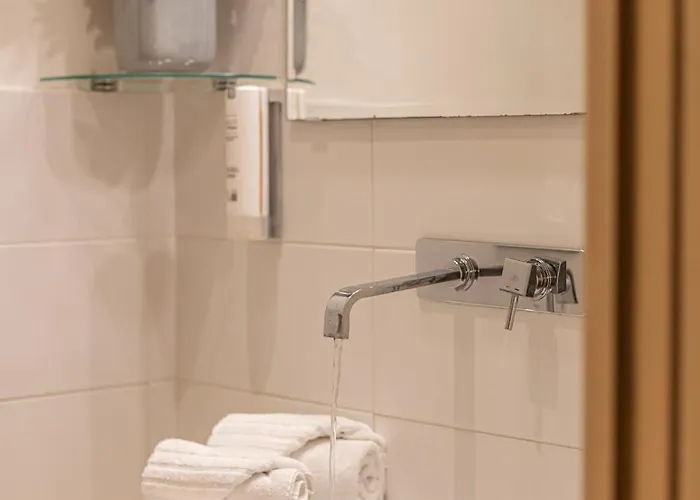 Vatican St Peter 2 Bedrooms 2 Bathrooms Дом отдыха Рим