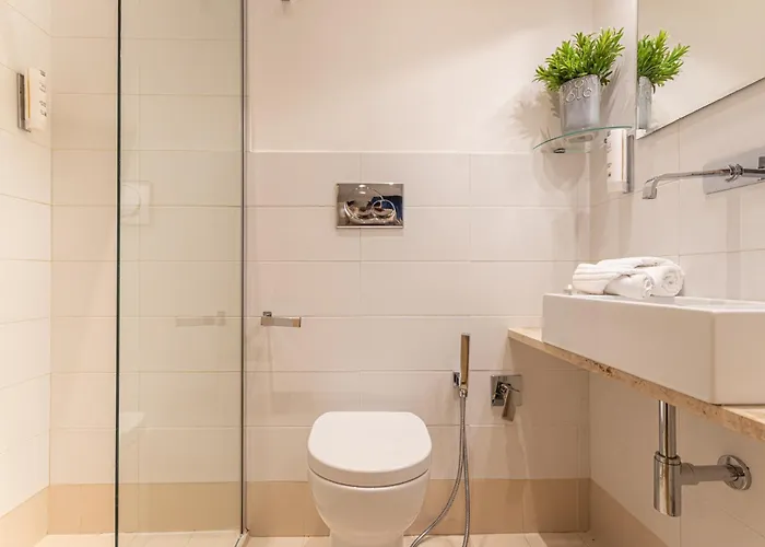 Vatican St Peter 2 Bedrooms 2 Bathrooms Дом отдыха Рим